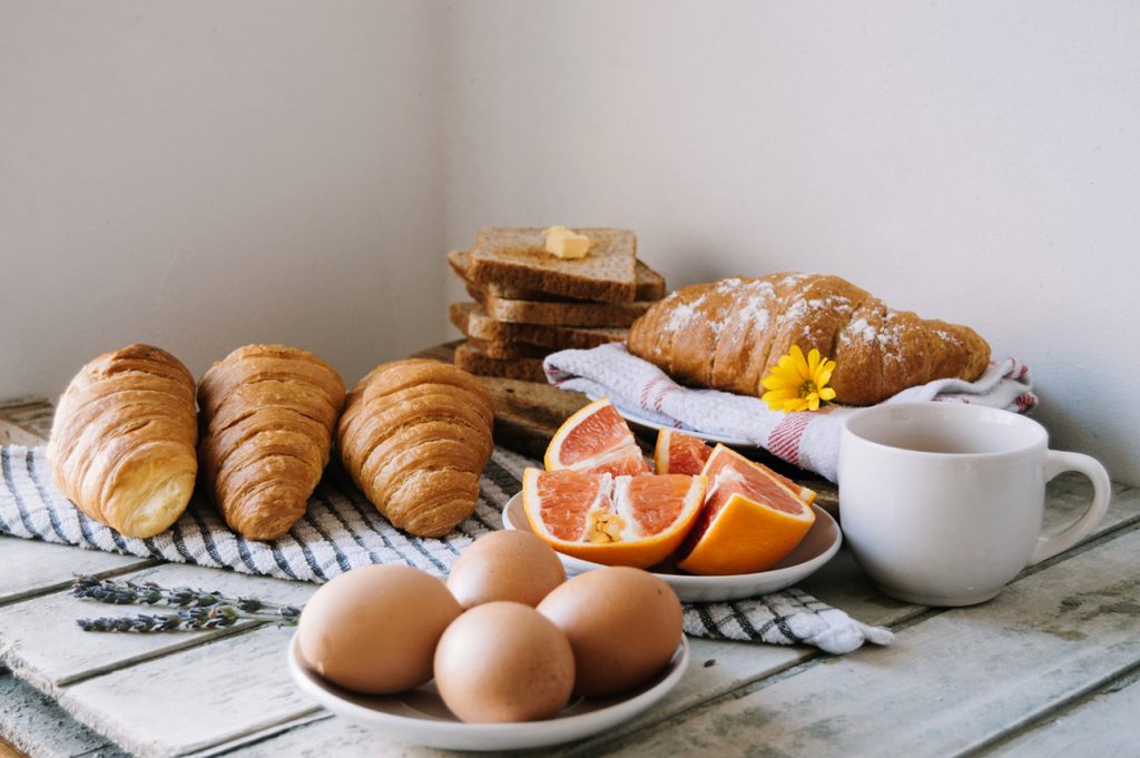 eggs-loafs-breakfast-web
